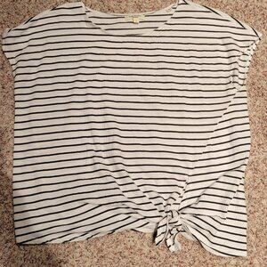 Max Studio Sleeveless Tee Blouse Top Women’s L White Black Striped Tied